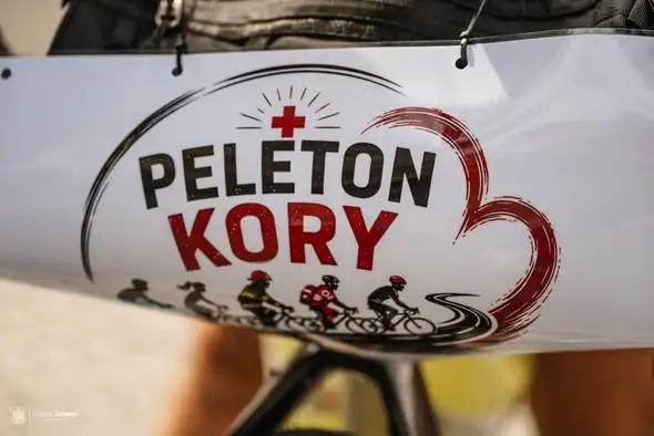 Jawor dołącza do Peletonu Kory – JOK i wiceburmistrz wspierają walkę o życie Kornelii