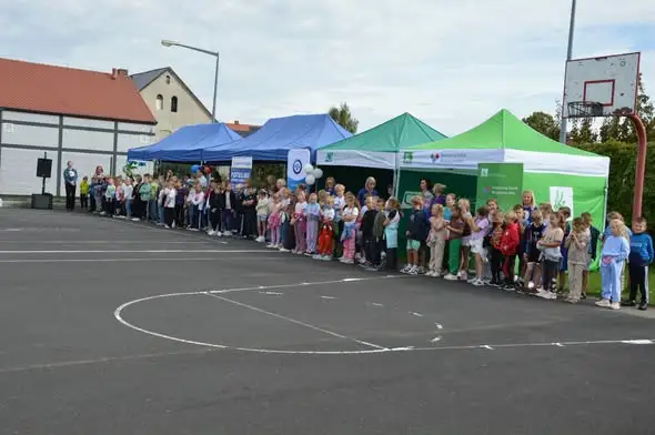 Festyn Bezpieczeństwa w Męcince — edukacja, profilaktyka i wspólna zabawa