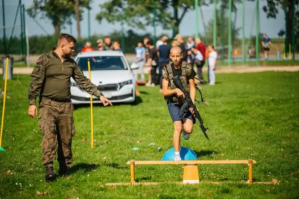 Piknik Bezpieczeństwa w Jaworze trwa. Na OW Jawornik czekają pokazy i ćwiczenia