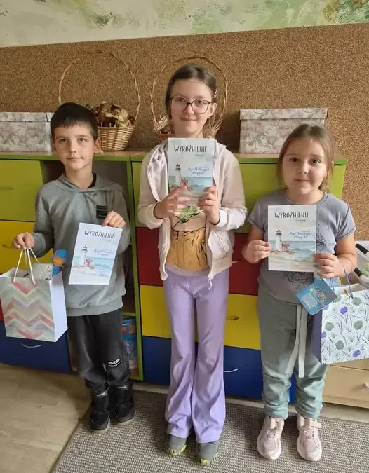 Uczniowie z Jawora wyróżnieni w konkursie plastycznym „Moja Wakacyjna Przygoda”